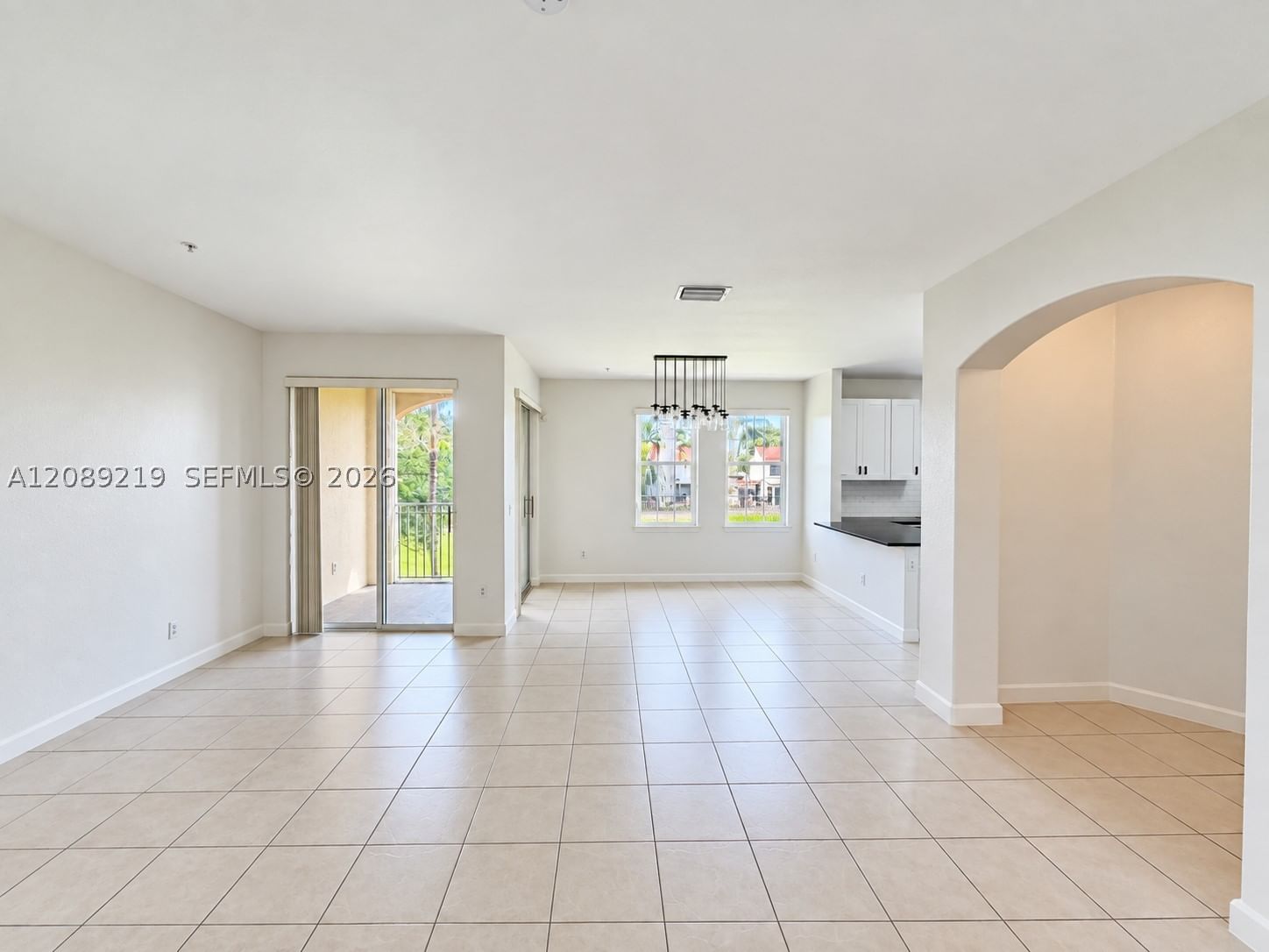 Real estate property located at 10242 7th St #203, Miami-dade, Fontainbleau Lakes Courty, Miami, FL