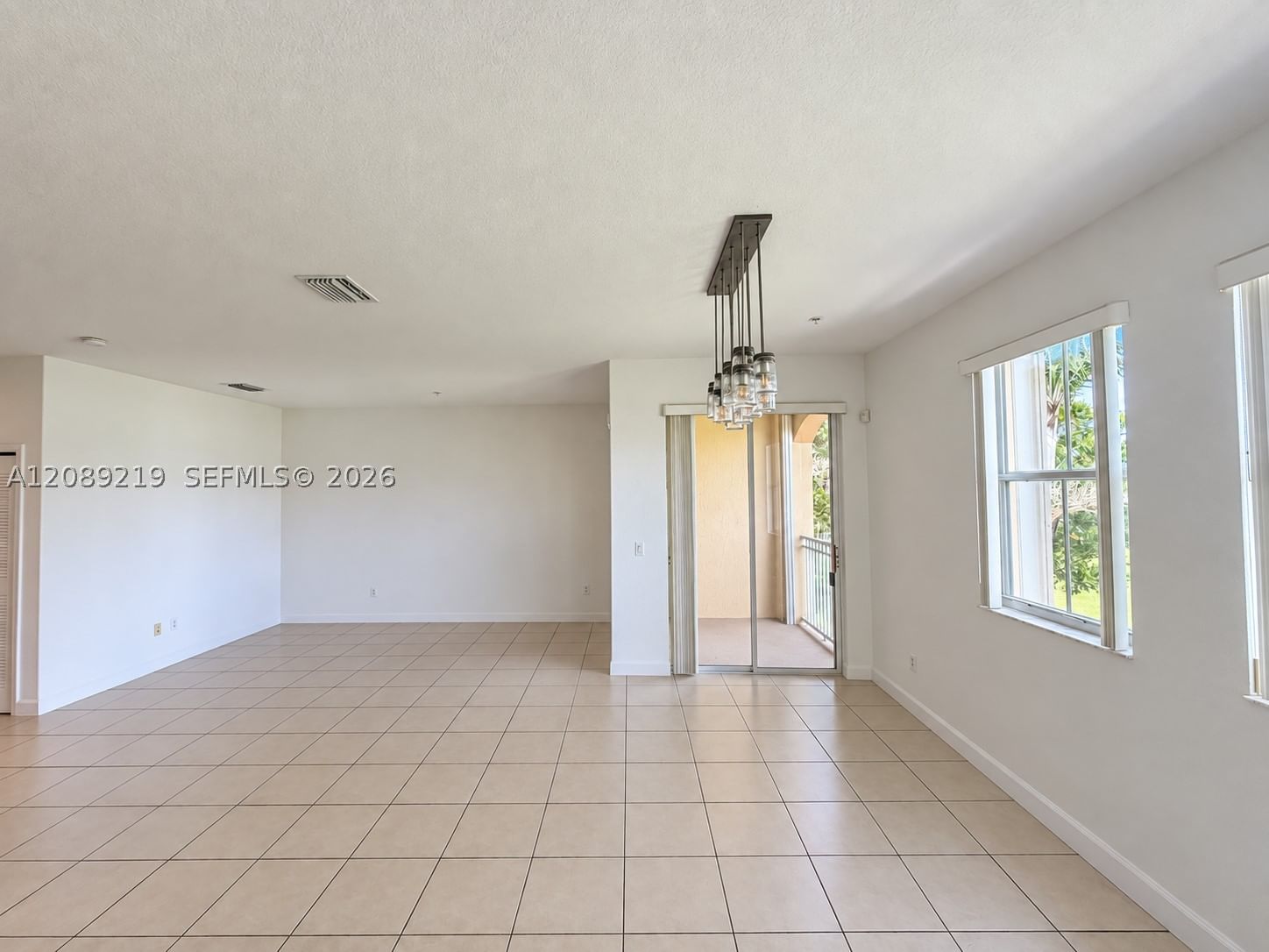 Real estate property located at 10242 7th St #203, Miami-dade, Fontainbleau Lakes Courty, Miami, FL