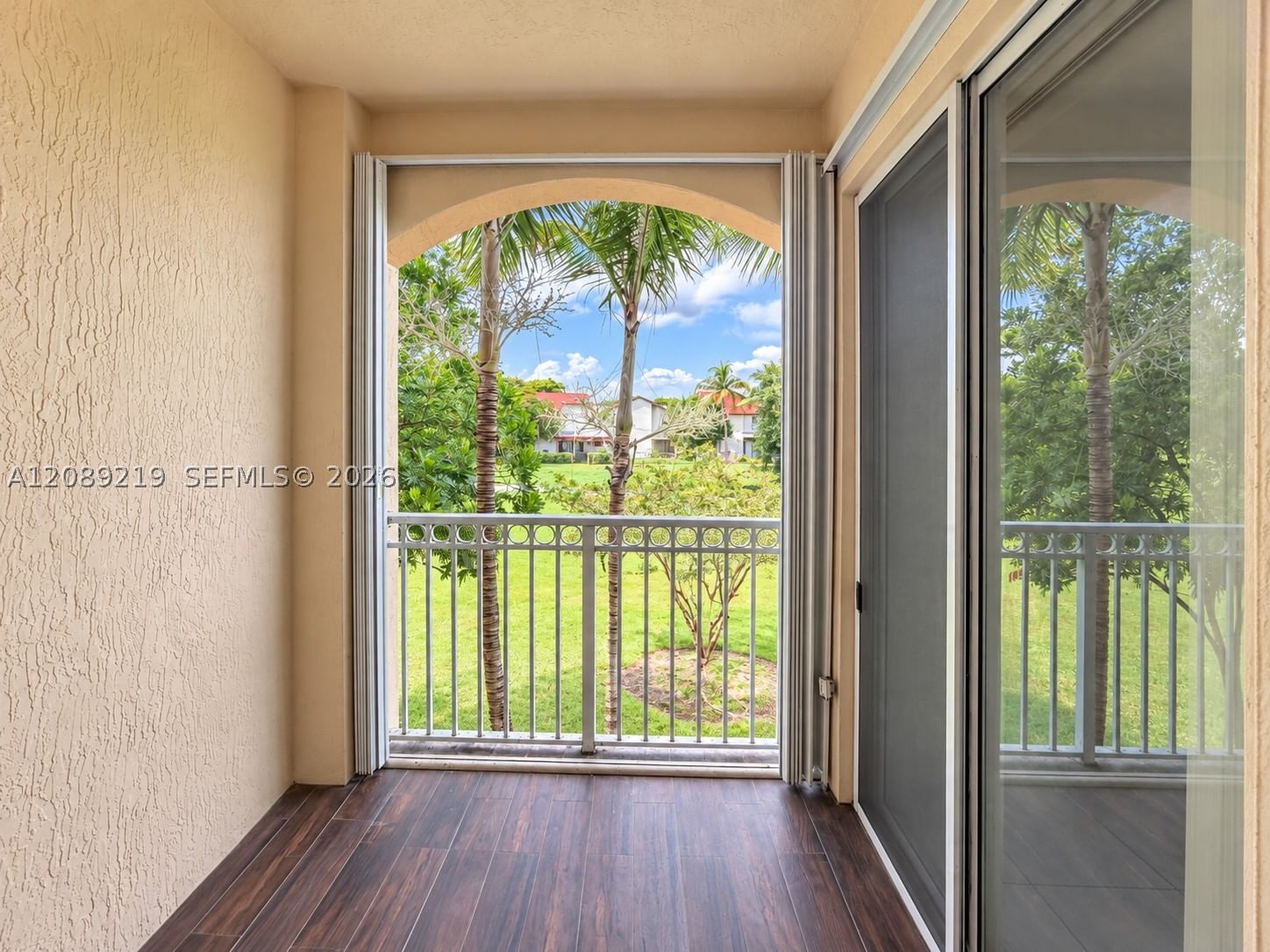 Real estate property located at 10242 7th St #203, Miami-dade, Fontainbleau Lakes Courty, Miami, FL