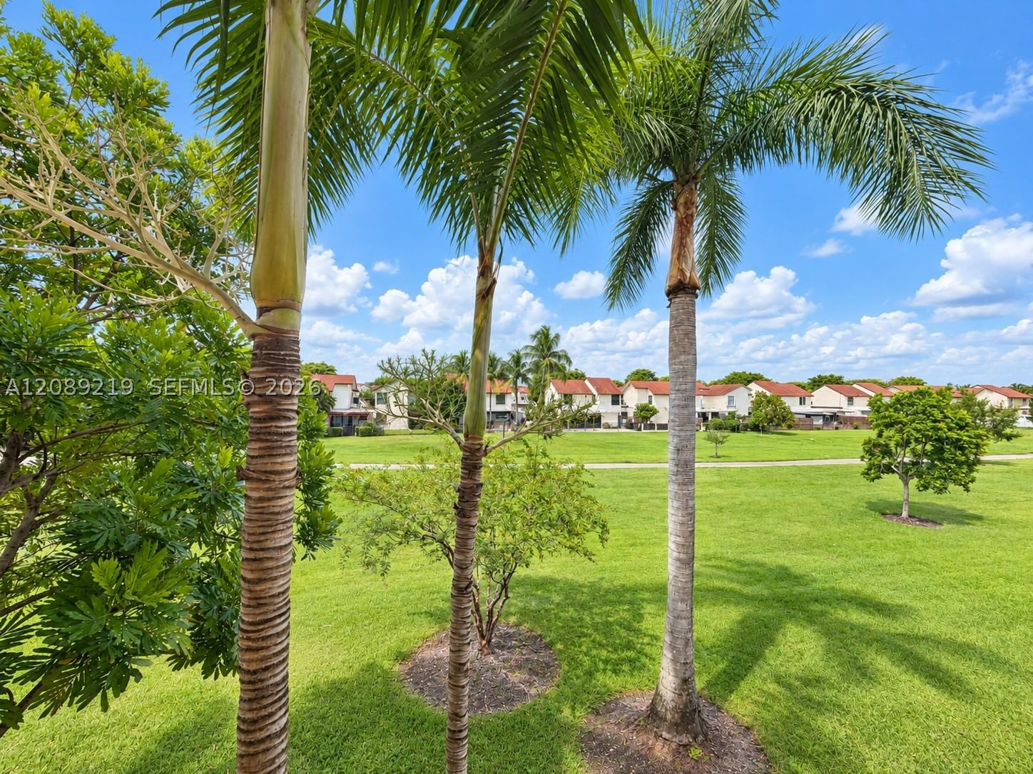 Real estate property located at 10242 7th St #203, Miami-dade, Fontainbleau Lakes Courty, Miami, FL