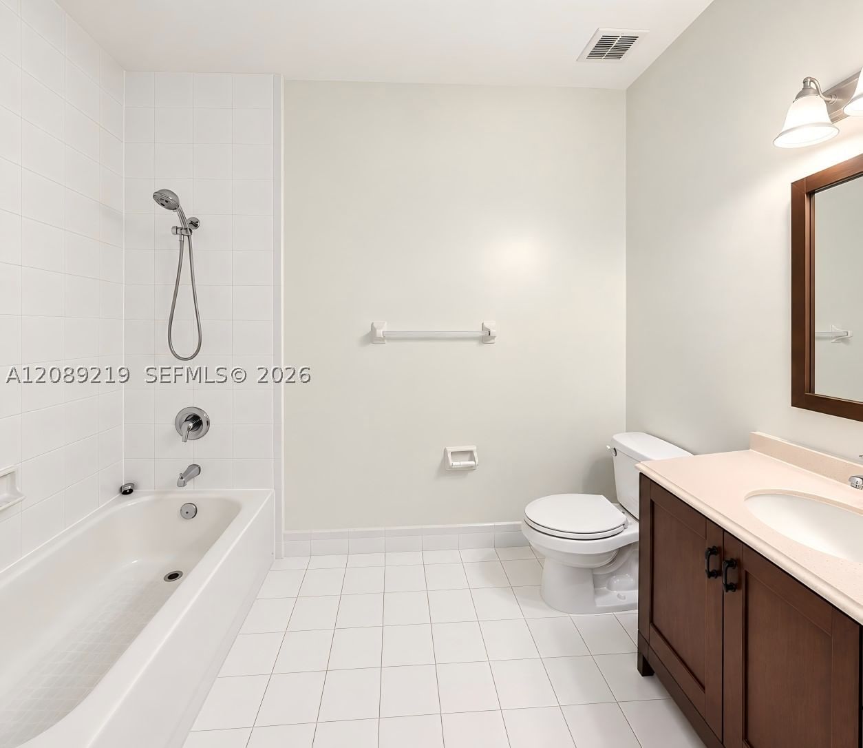 Real estate property located at 10242 7th St #203, Miami-dade, Fontainbleau Lakes Courty, Miami, FL