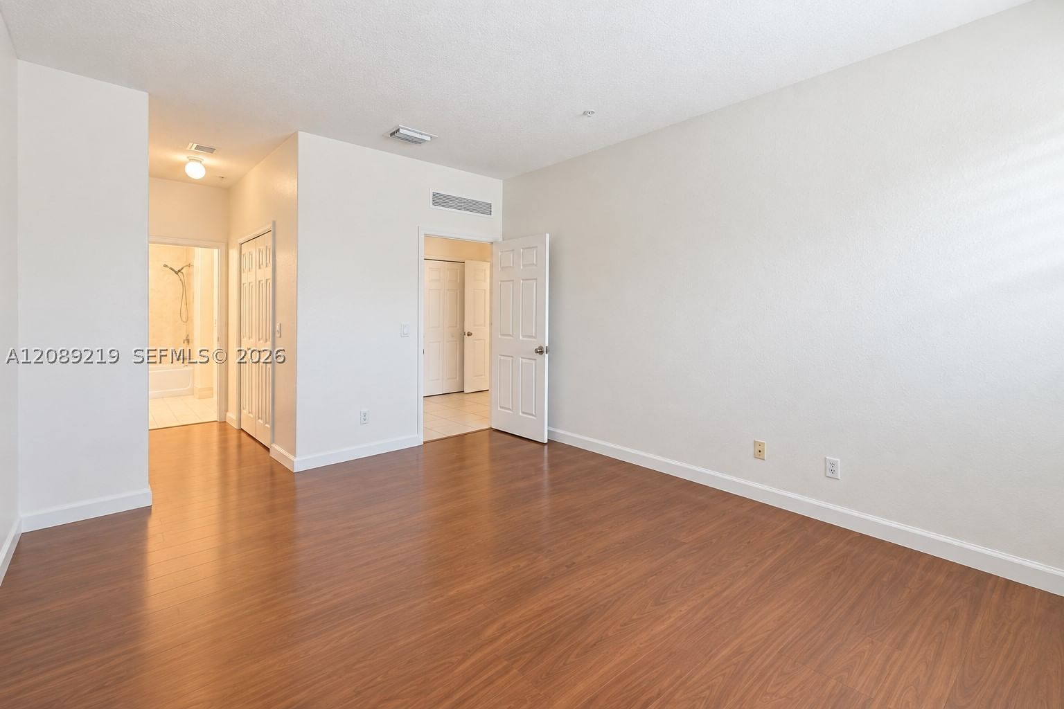 Real estate property located at 10242 7th St #203, Miami-dade, Fontainbleau Lakes Courty, Miami, FL