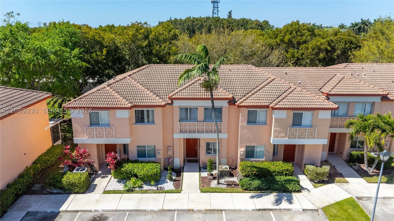 Real estate property located at 816 208th Way, Broward, Barron Plat, Pembroke Pines, FL