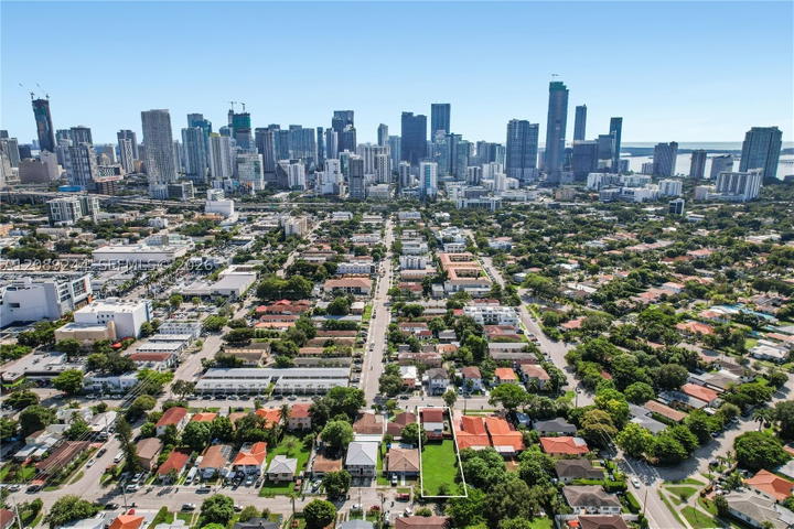 Real estate property located at 1010 8th Ave, Miami-dade, Pearsons Sub, Miami, FL