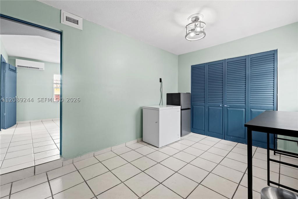 Real estate property located at 1010 8th Ave, Miami-dade, Pearsons Sub, Miami, FL