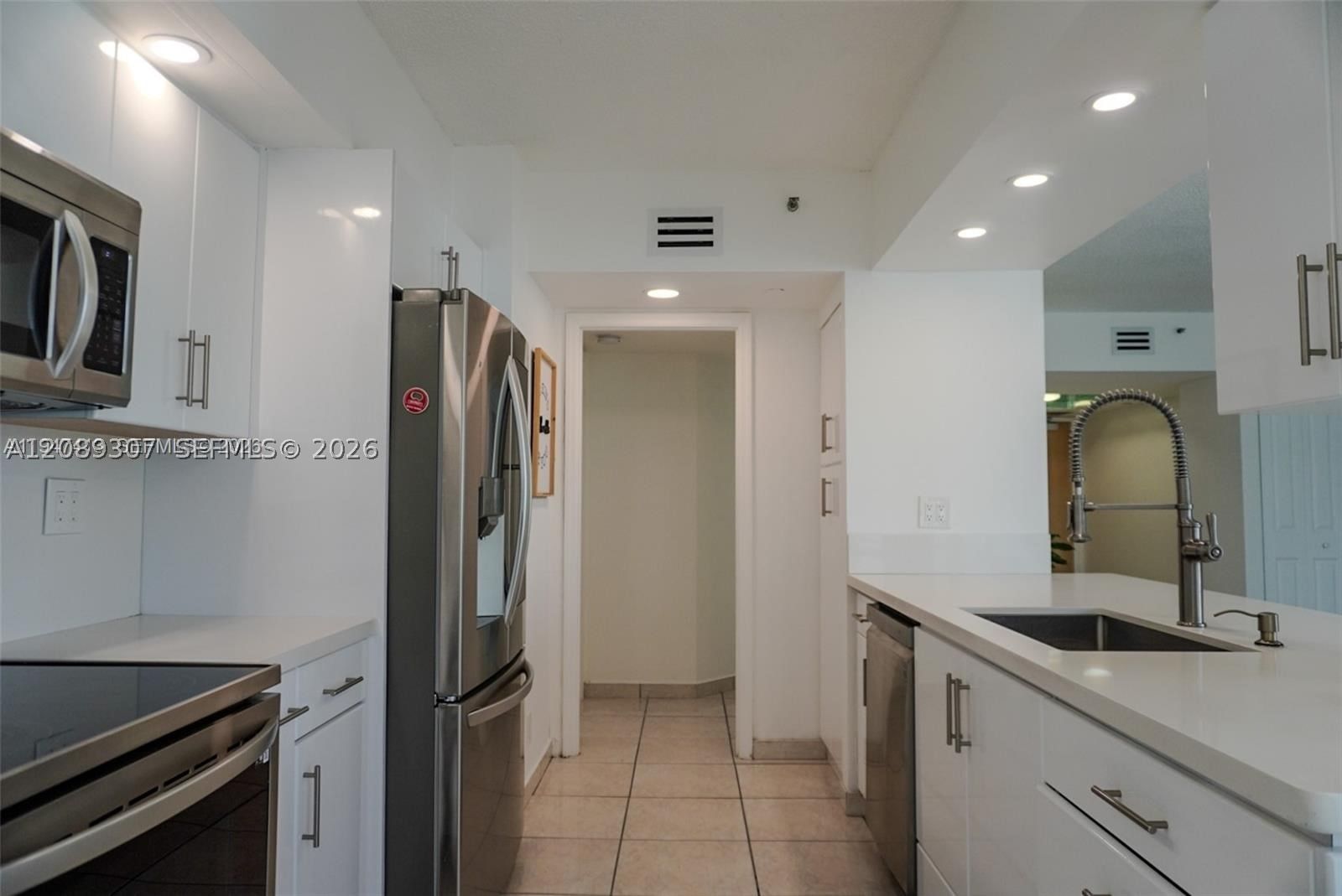 Real estate property located at 16485 Collins Ave #338, Miami-dade, Oceania Iii Condo, Sunny Isles Beach, FL