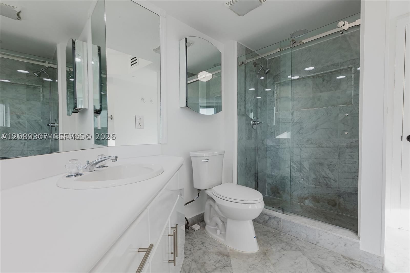 Real estate property located at 16485 Collins Ave #338, Miami-dade, Oceania Iii Condo, Sunny Isles Beach, FL