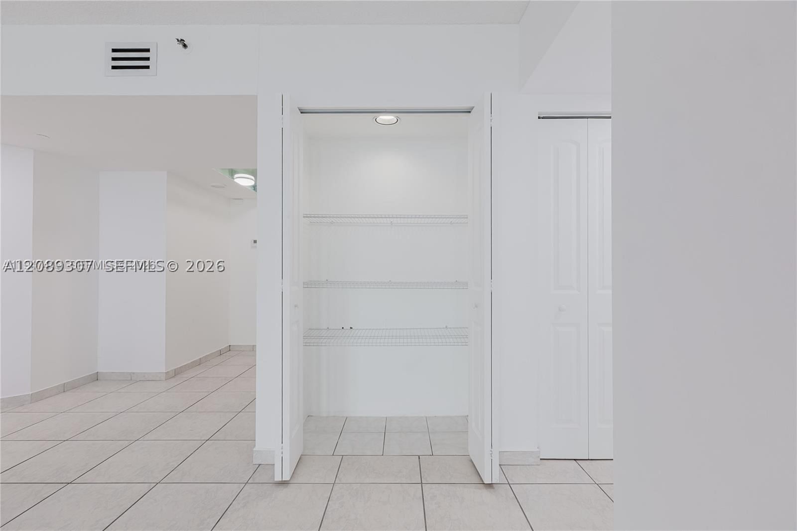 Real estate property located at 16485 Collins Ave #338, Miami-dade, Oceania Iii Condo, Sunny Isles Beach, FL