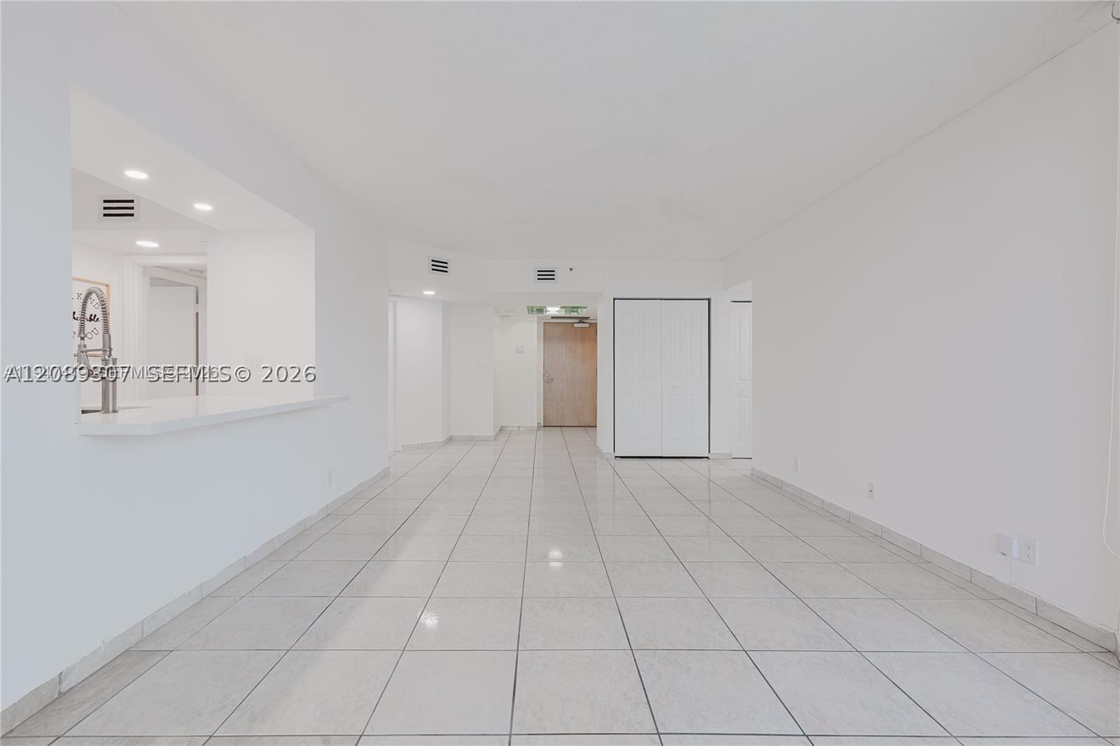 Real estate property located at 16485 Collins Ave #338, Miami-dade, Oceania Iii Condo, Sunny Isles Beach, FL