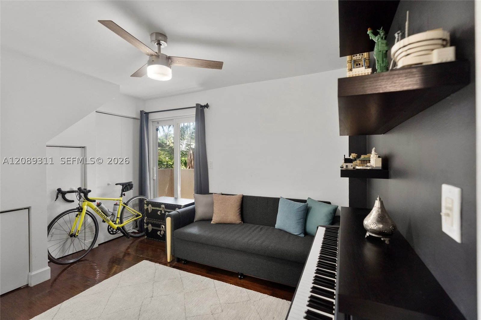 Real estate property located at 1005 8th St #206, Miami-dade, Magnolia Condo, Miami Beach, FL