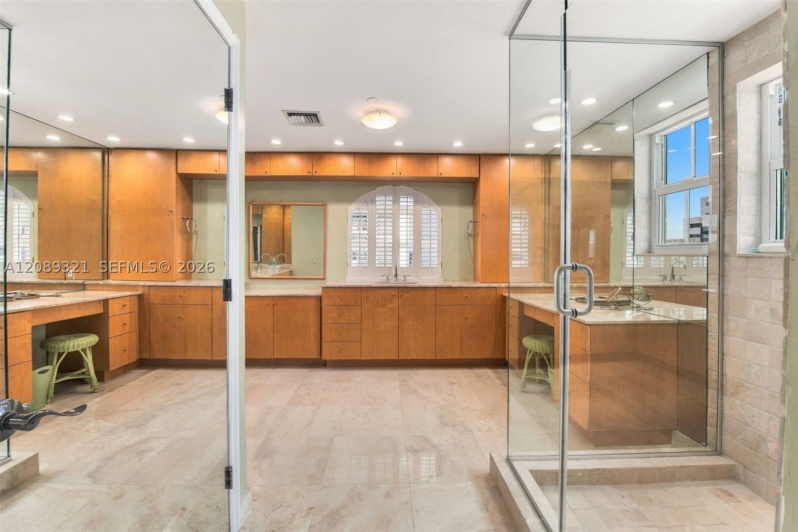 Real estate property located at 610 Valencia Ave #502, Miami-dade, The New French Village Co, Coral Gables, FL