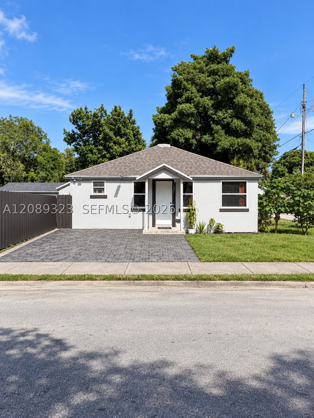 Real estate property located at 10805 10th Ave, Miami-dade, Pinewood Park Extension, Miami, FL