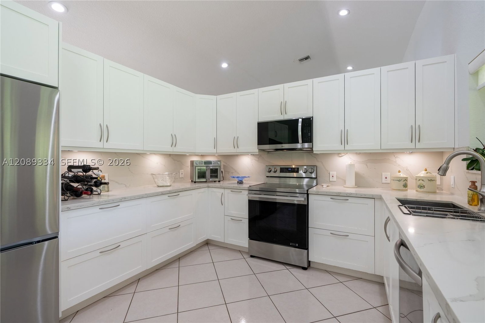 Real estate property located at 20430 53rd Pl, Broward, Trails, Pembroke Pines, FL