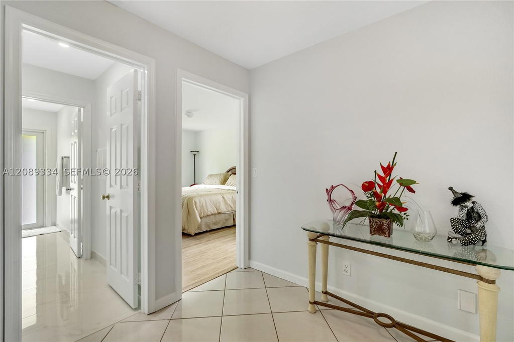 Real estate property located at 20430 53rd Pl, Broward, Trails, Pembroke Pines, FL