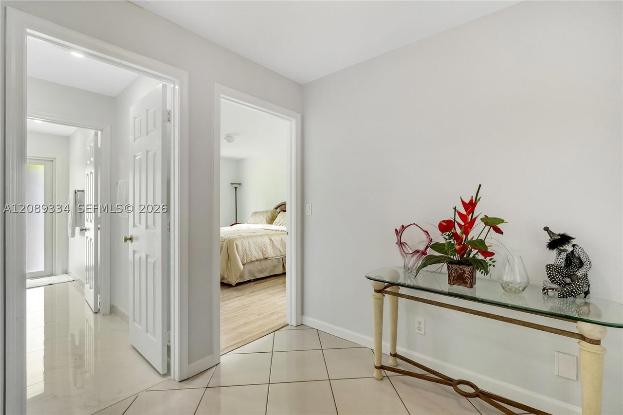 Real estate property located at 20430 53rd Pl, Broward, Trails, Pembroke Pines, FL