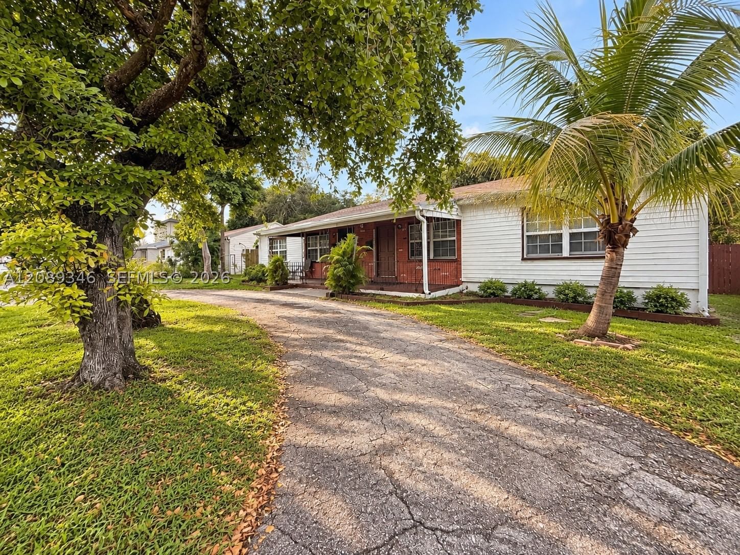 Real estate property located at 1526 135th St, Miami-dade, Green Oaks, North Miami, FL