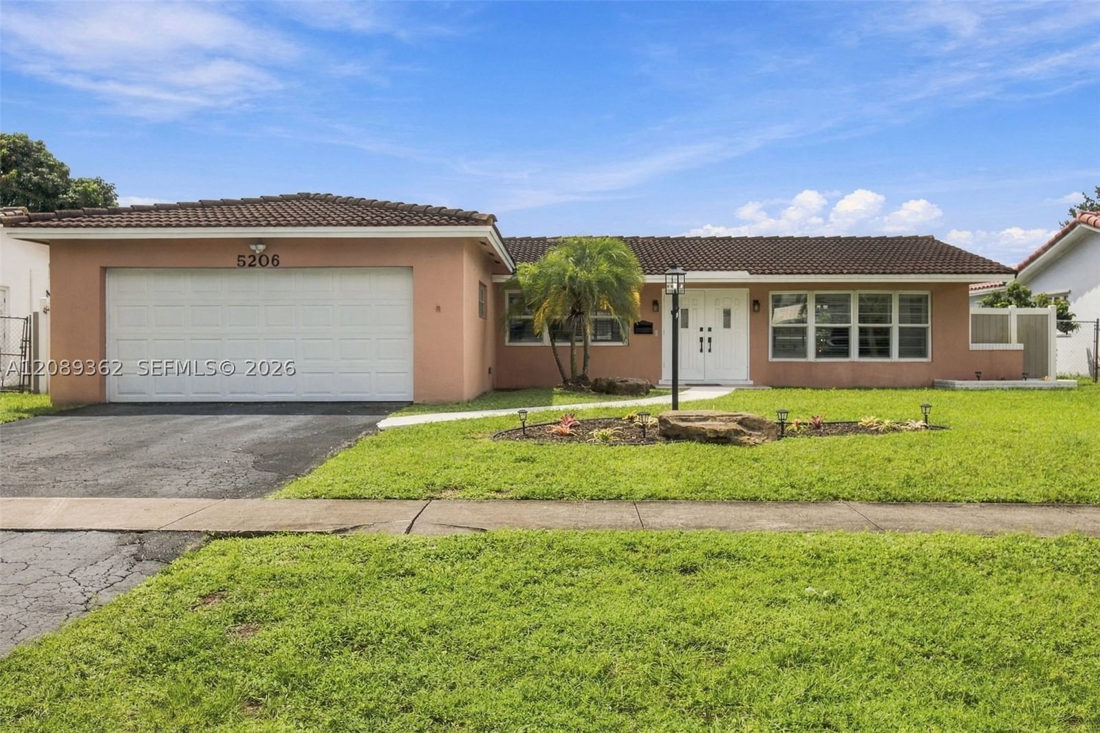 Real estate property located at 5206 Garfield St, Broward, Hollywood Hills, Hollywood, FL