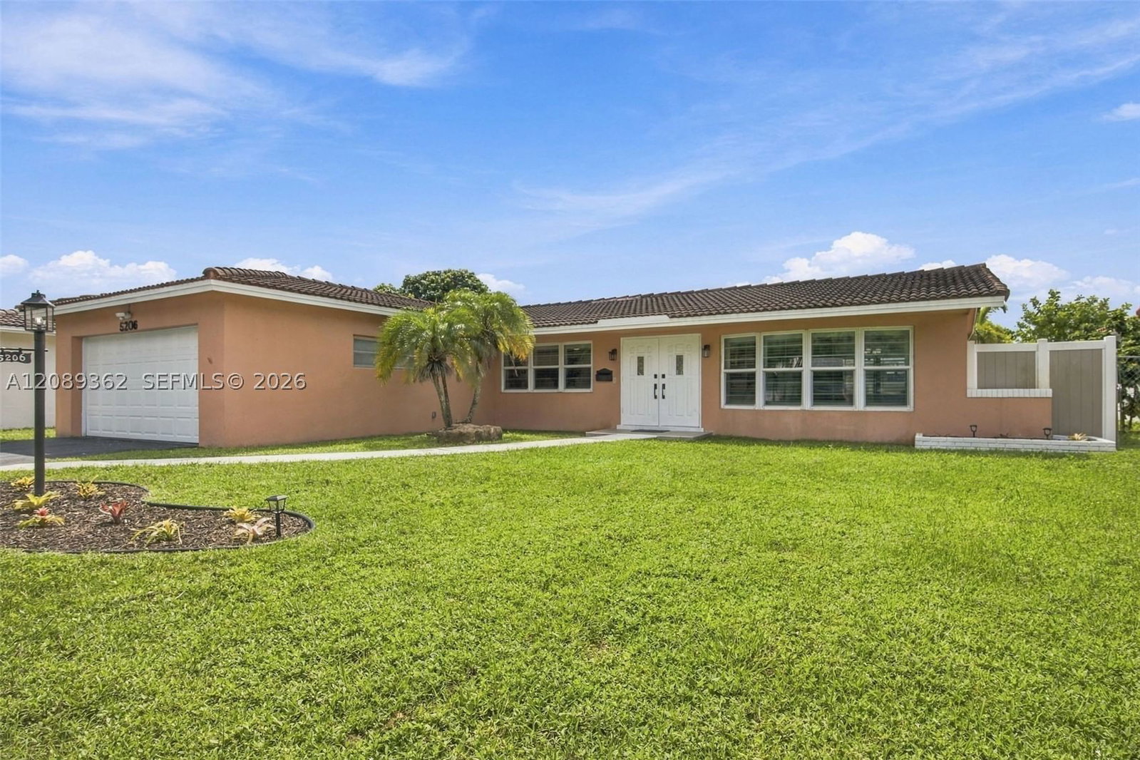 Real estate property located at 5206 Garfield St, Broward, Hollywood Hills, Hollywood, FL