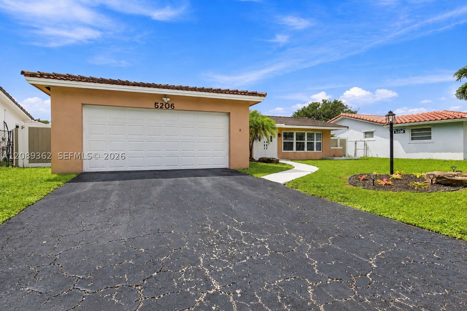 Real estate property located at 5206 Garfield St, Broward, Hollywood Hills, Hollywood, FL