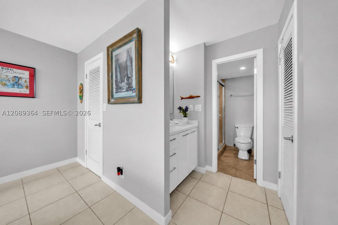 Real estate property located at 3161 Ocean Dr #1106, Broward, Clifton Condo, Hallandale Beach, FL