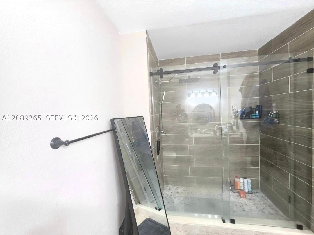 Real estate property located at 1393 124th Ave #1393, Broward, Pembroke Lakes Section Se, Pembroke Pines, FL