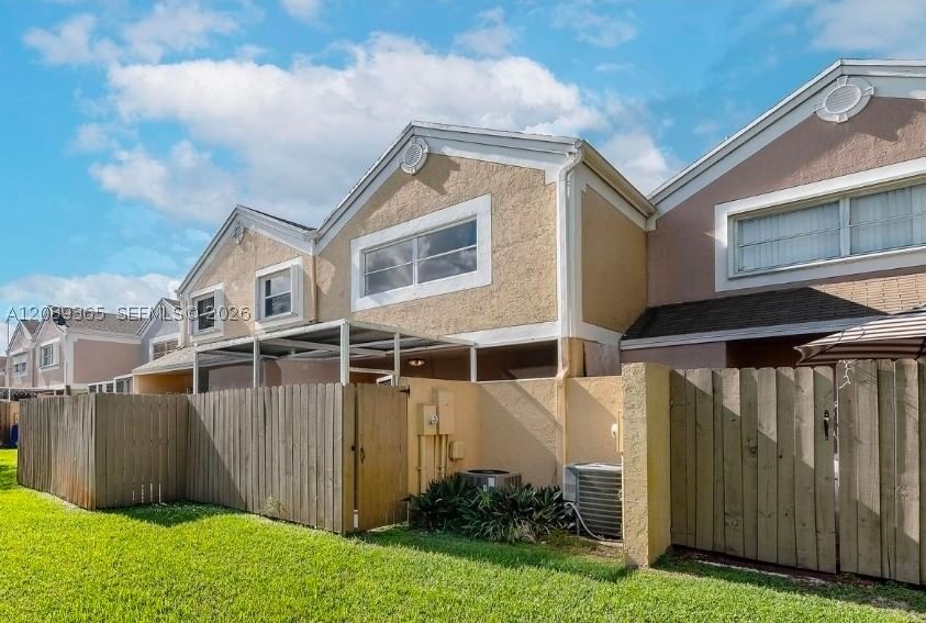 Real estate property located at 1393 124th Ave #1393, Broward, Pembroke Lakes Section Se, Pembroke Pines, FL