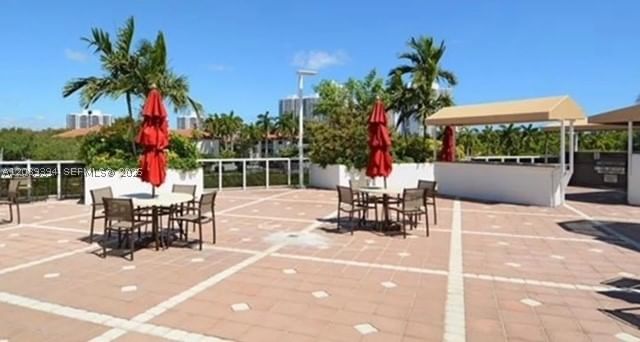Real estate property located at 3625 Country Club Dr #704, Miami-dade, Aventura Eldorado Condo, Aventura, FL
