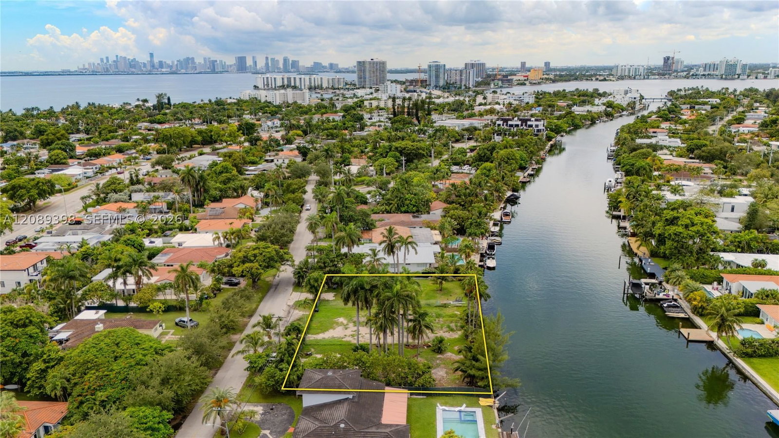 Real estate property located at 1415 Marseille Dr, Miami-dade, Normandy Waterway Sub, Miami Beach, FL