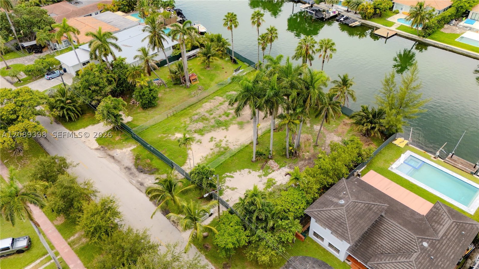Real estate property located at 1415 Marseille Dr, Miami-dade, Normandy Waterway Sub, Miami Beach, FL