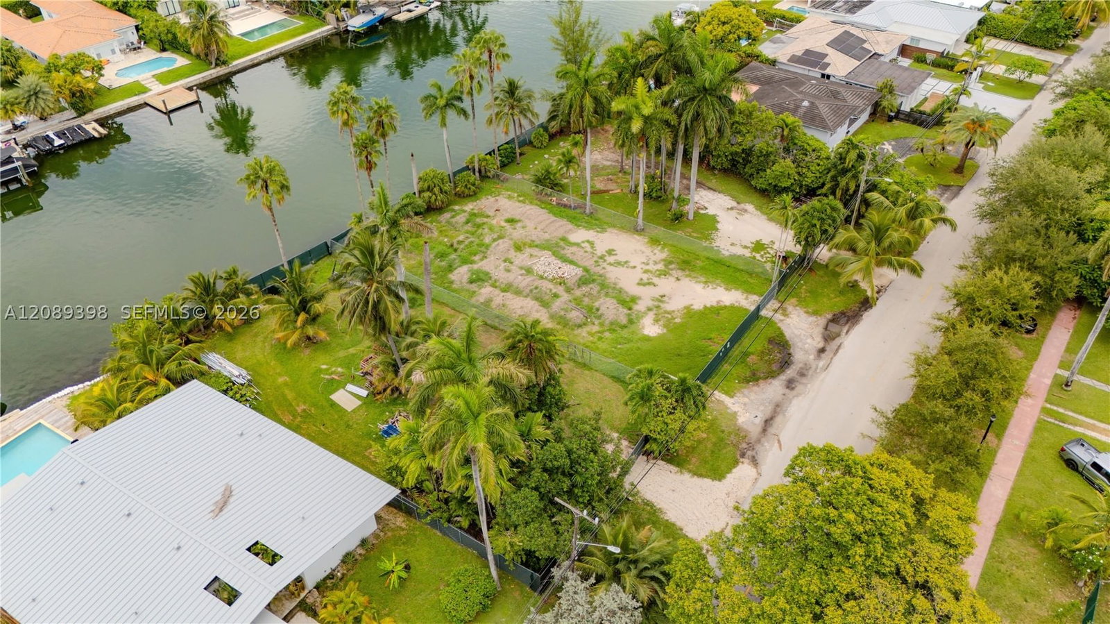 Real estate property located at 1415 Marseille Dr, Miami-dade, Normandy Waterway Sub, Miami Beach, FL