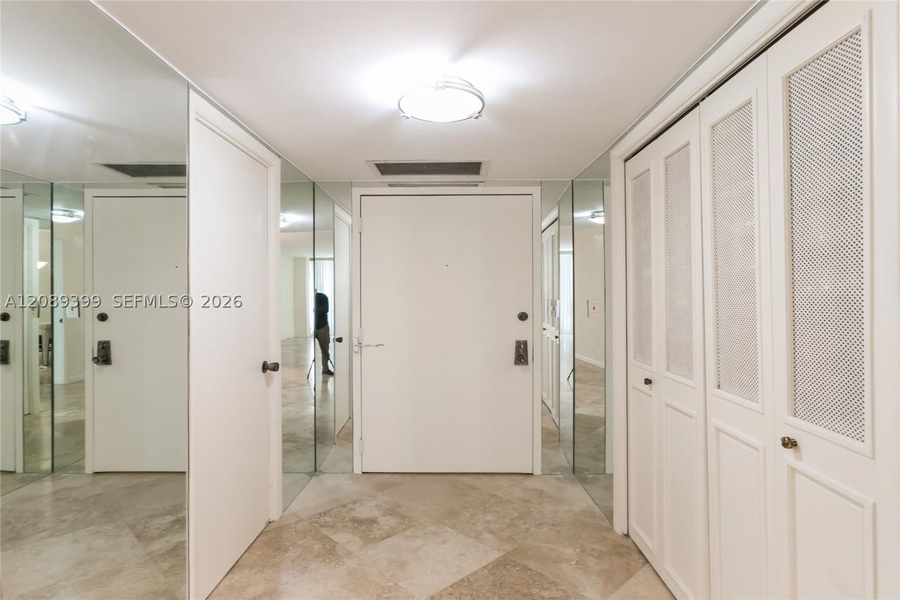 Real estate property located at 2100 Ocean Ln #904, Broward, Point Of Americas Condo, Fort Lauderdale, FL