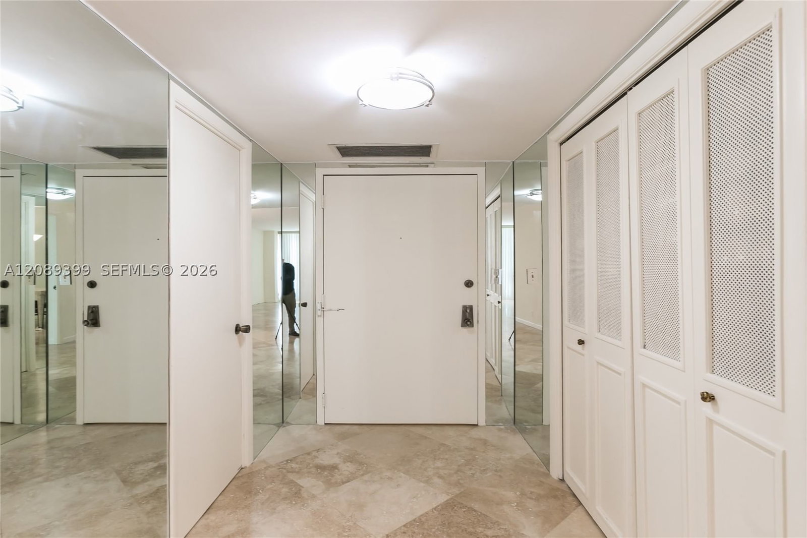 Real estate property located at 2100 Ocean Ln #904, Broward, Point Of Americas Condo, Fort Lauderdale, FL