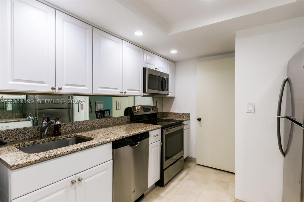 Real estate property located at 2100 Ocean Ln #904, Broward, Point Of Americas Condo, Fort Lauderdale, FL
