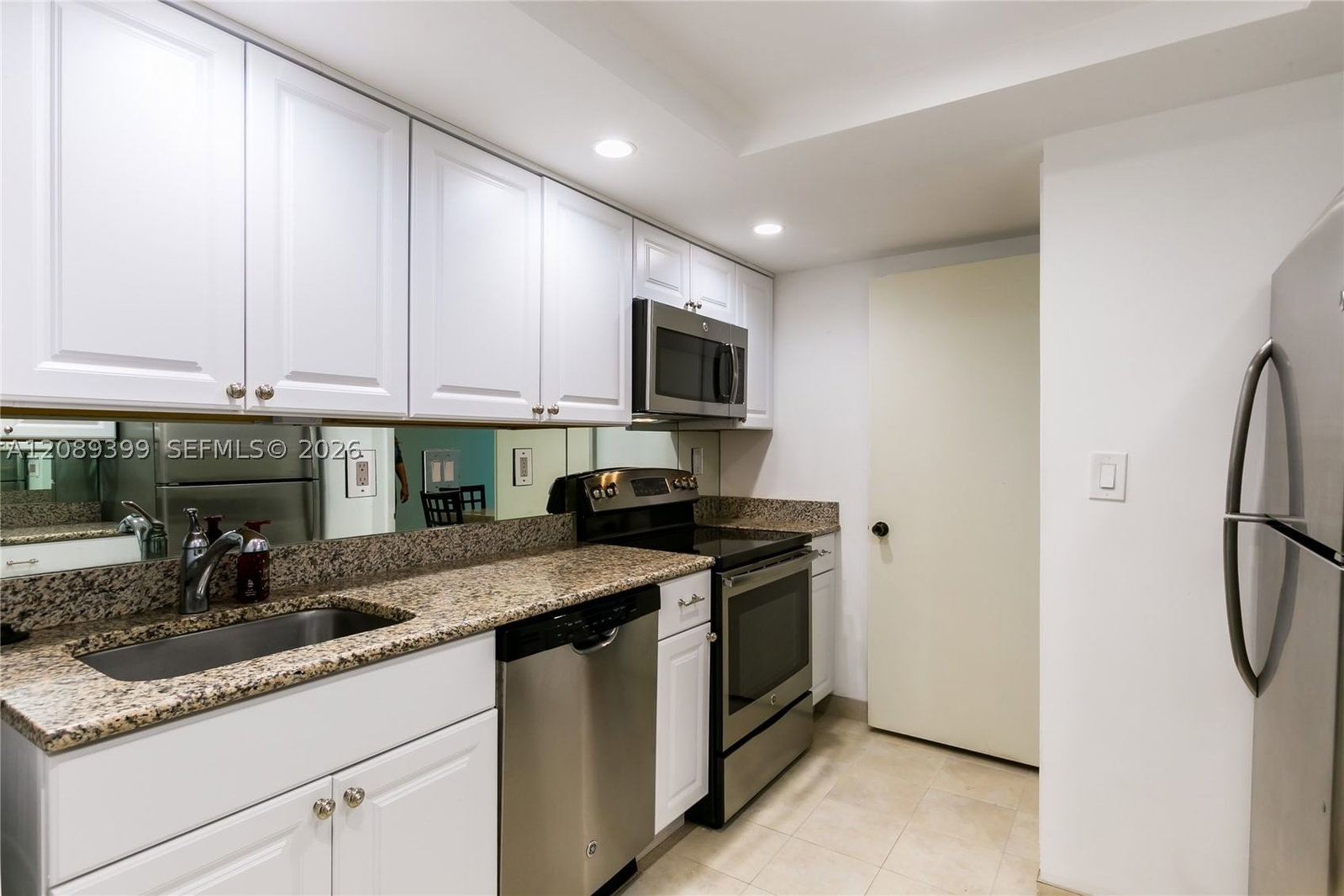 Real estate property located at 2100 Ocean Ln #904, Broward, Point Of Americas Condo, Fort Lauderdale, FL