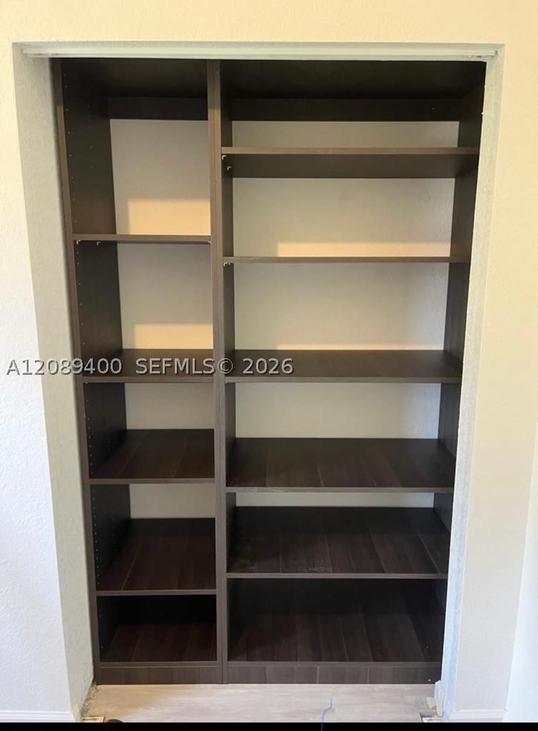 Real estate property located at 560 206th Ln, Miami-dade, Via Ventura Neighborhood, Miami, FL