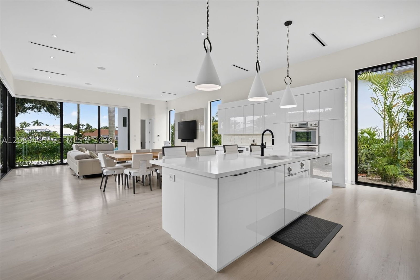 Real estate property located at 17531 Foxborough Ln, Palm Beach, St Andrews Country Club 2, Boca Raton, FL