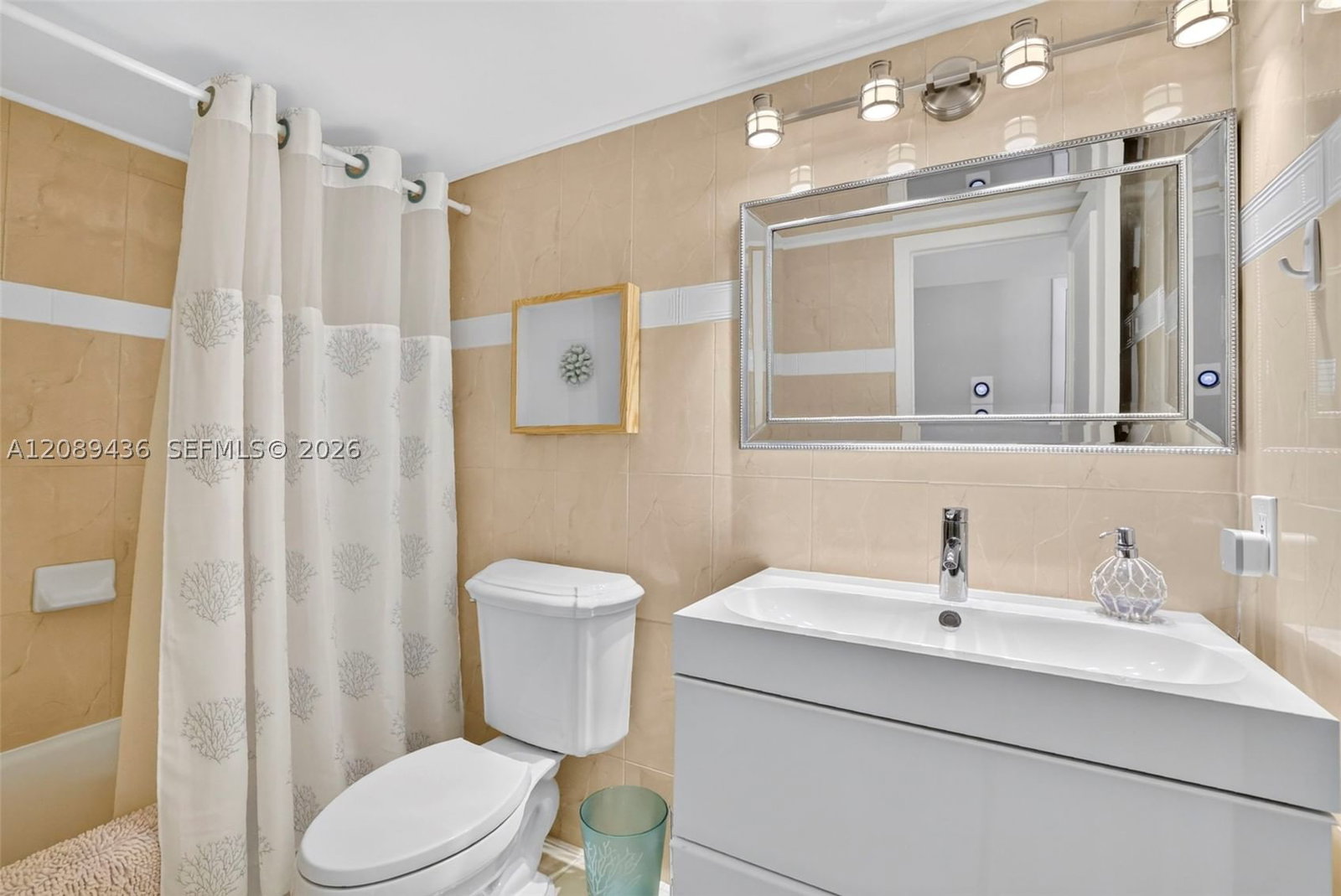 Real estate property located at 400 Federal Hwy #414, Broward, River House Towers Condo, Deerfield Beach, FL