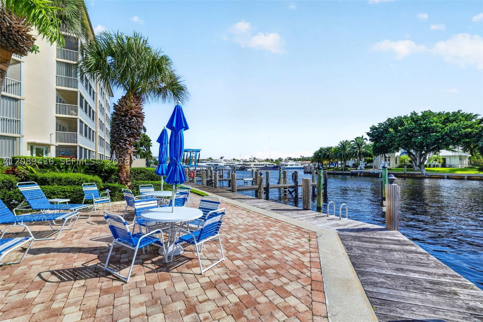 Real estate property located at 400 Federal Hwy #414, Broward, River House Towers Condo, Deerfield Beach, FL