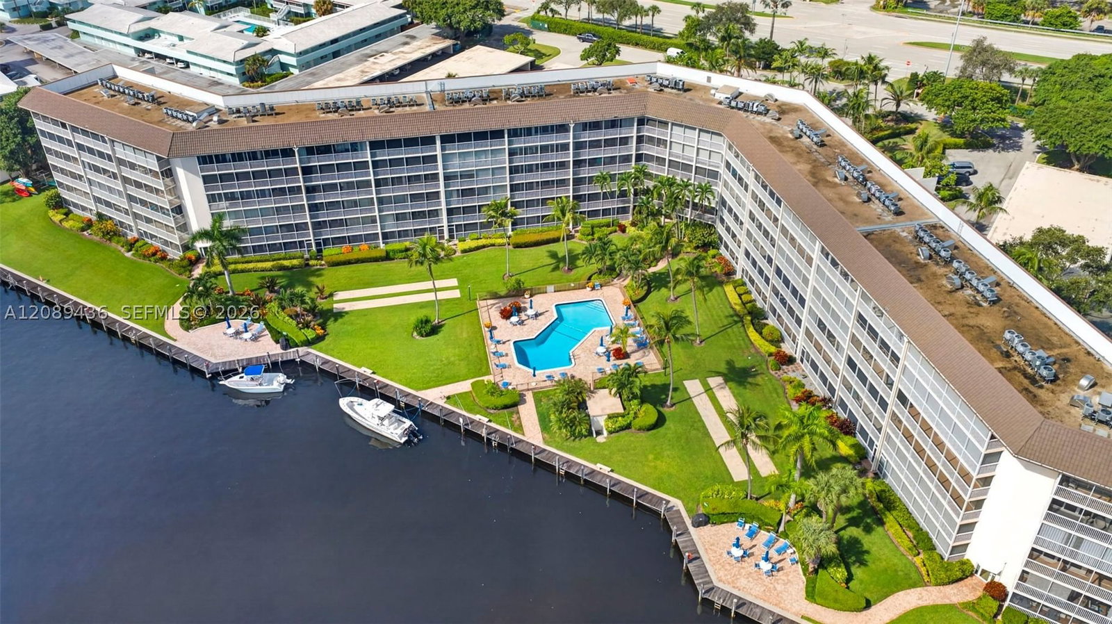 Real estate property located at 400 Federal Hwy #414, Broward, River House Towers Condo, Deerfield Beach, FL