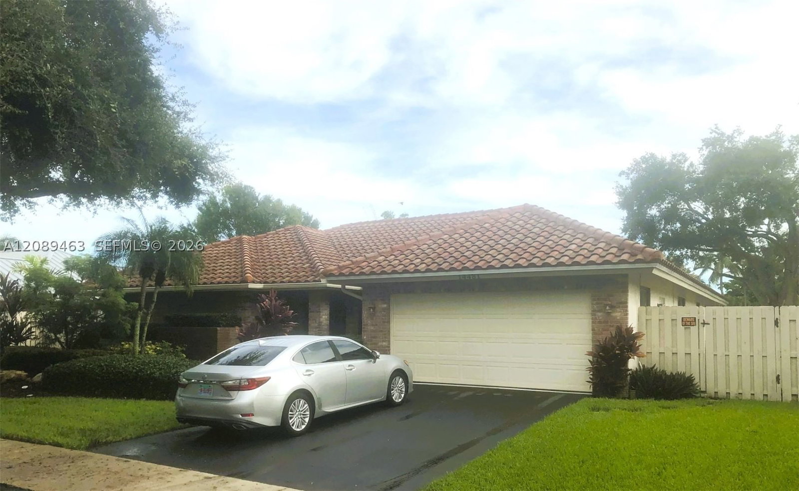 Real estate property located at 14481 Hickory Ct, Broward, Shenandoah Section Four, Davie, FL