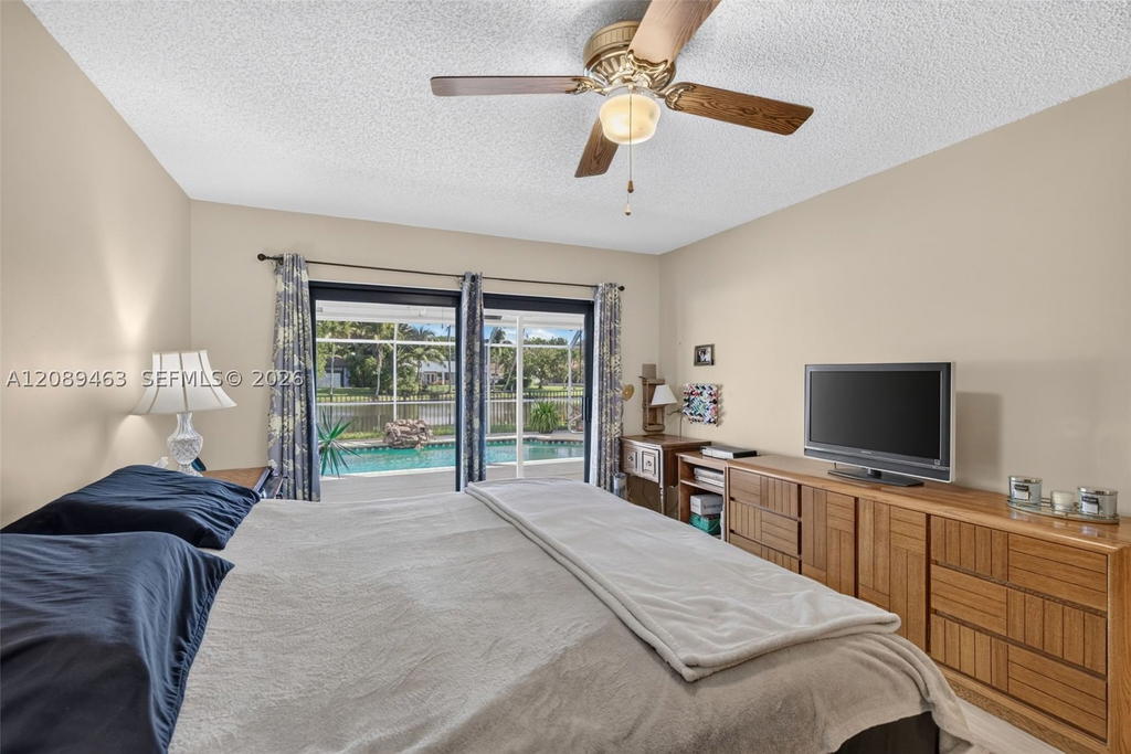Real estate property located at 14481 Hickory Ct, Broward, Shenandoah Section Four, Davie, FL