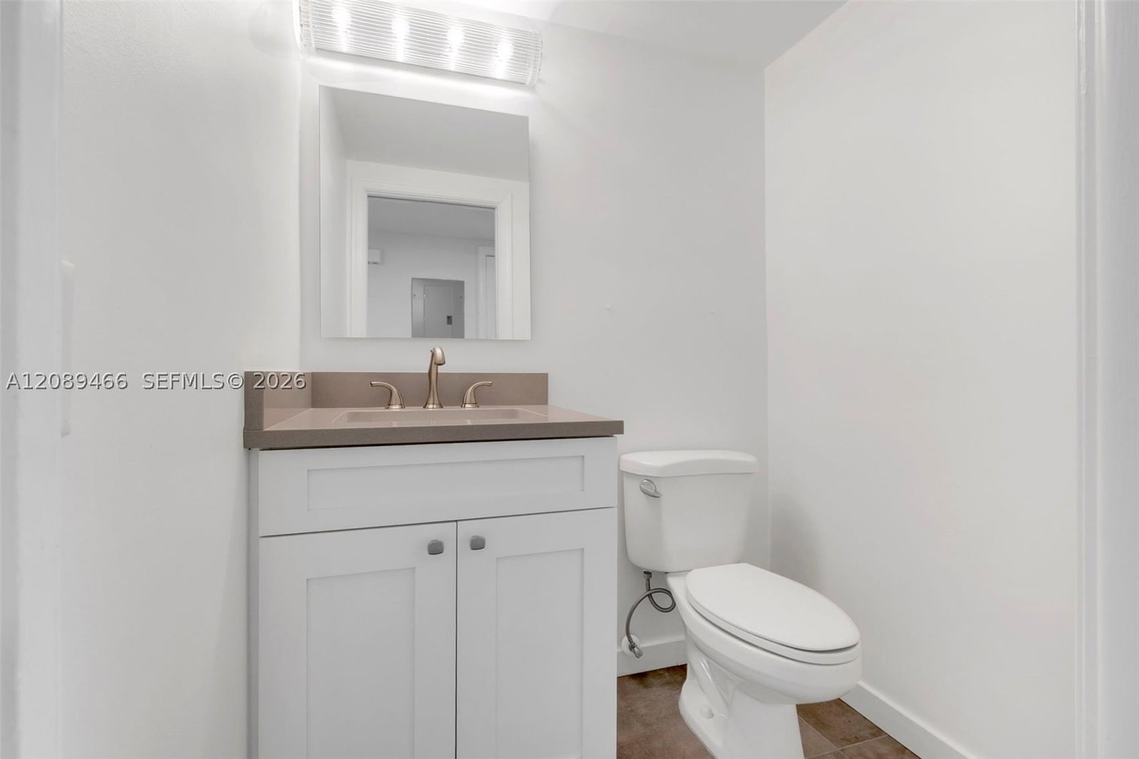 Real estate property located at 3050 48th Street #208, Broward, Windsor Condo, Fort Lauderdale, FL