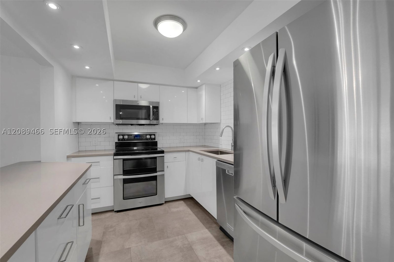 Real estate property located at 3050 48th Street #208, Broward, Windsor Condo, Fort Lauderdale, FL