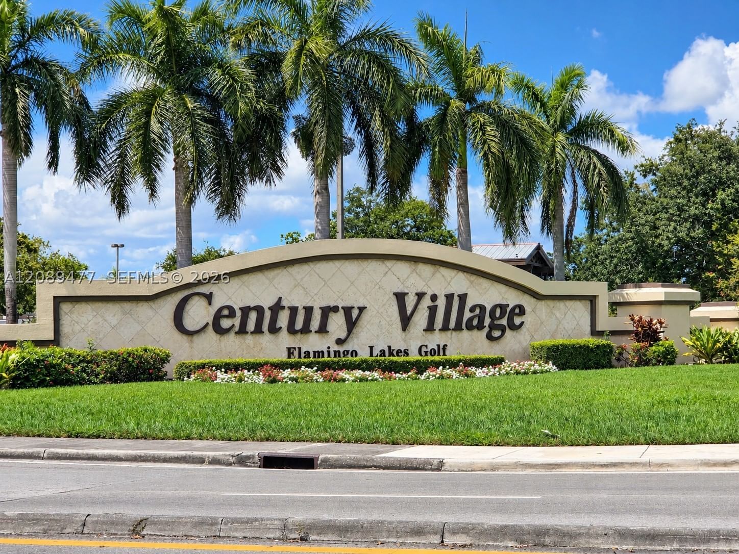 Real estate property located at 300 134th Way #105E, Broward, New Hampton At Century Vi, Pembroke Pines, FL