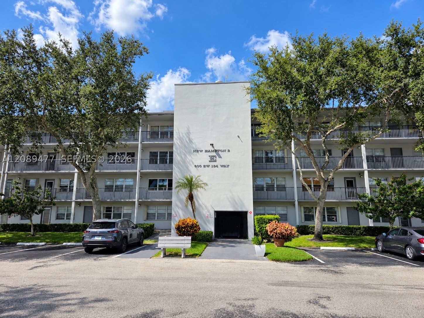 Real estate property located at 300 134th Way #105E, Broward, New Hampton At Century Vi, Pembroke Pines, FL