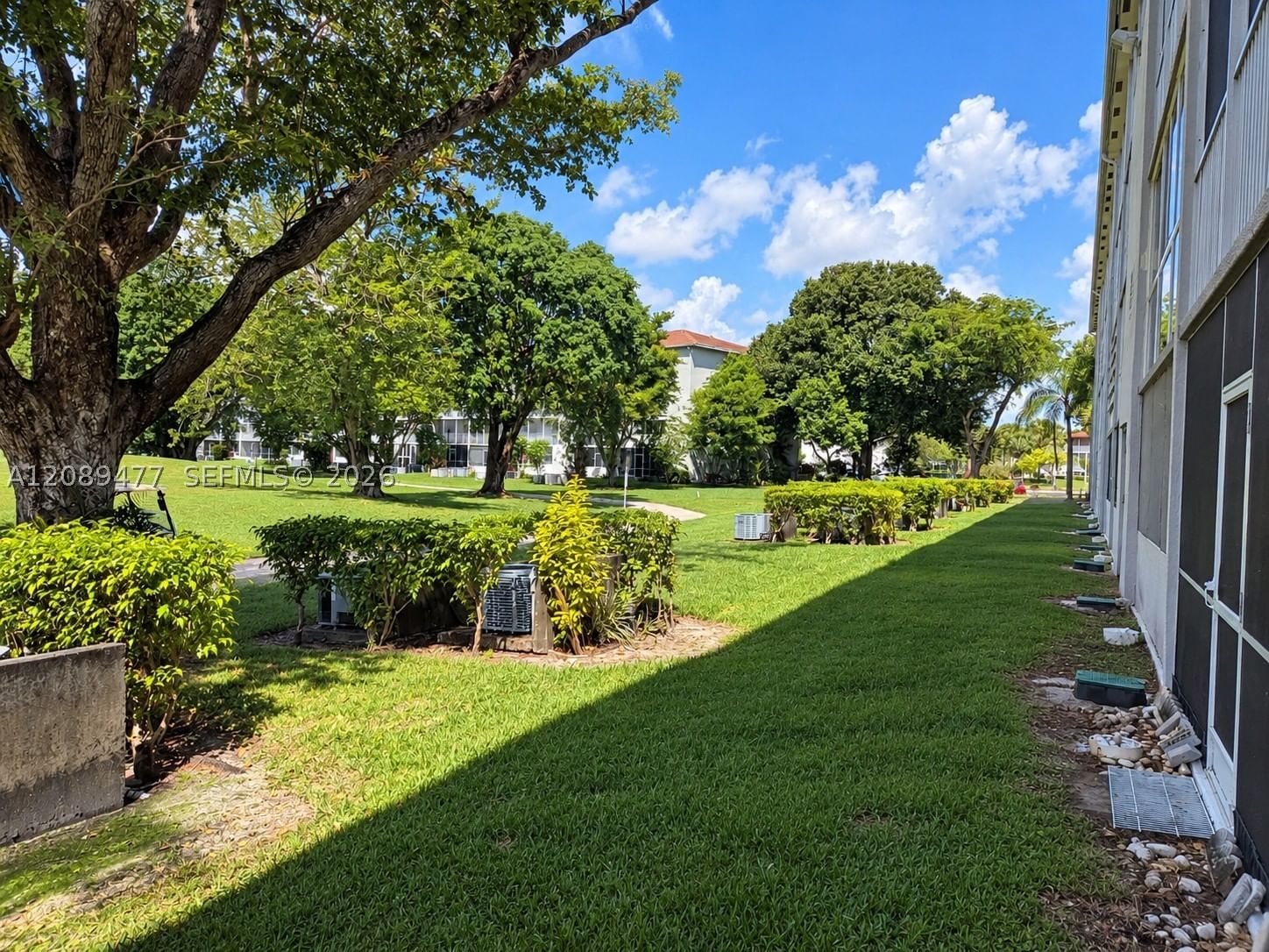 Real estate property located at 300 134th Way #105E, Broward, New Hampton At Century Vi, Pembroke Pines, FL