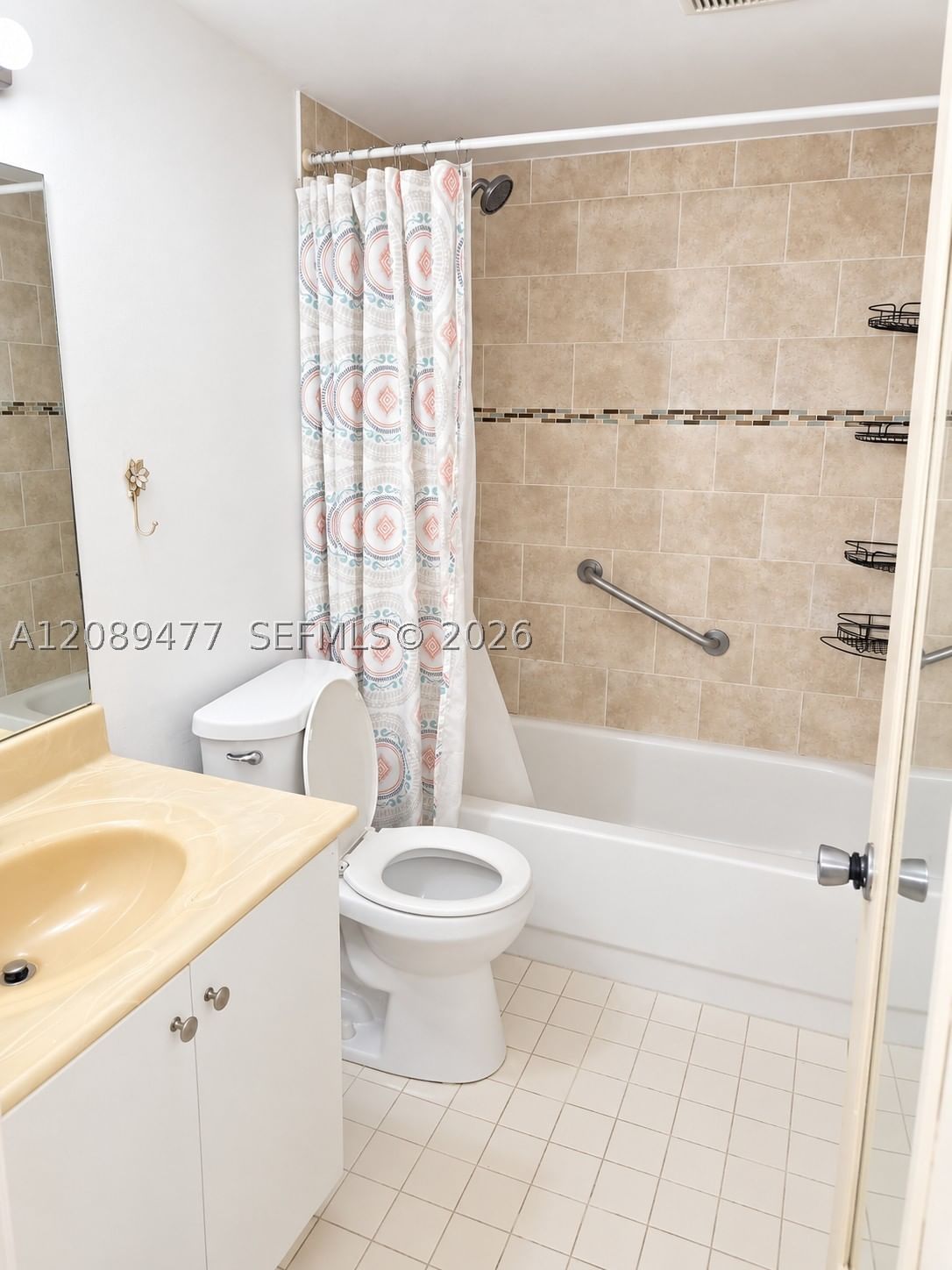 Real estate property located at 300 134th Way #105E, Broward, New Hampton At Century Vi, Pembroke Pines, FL
