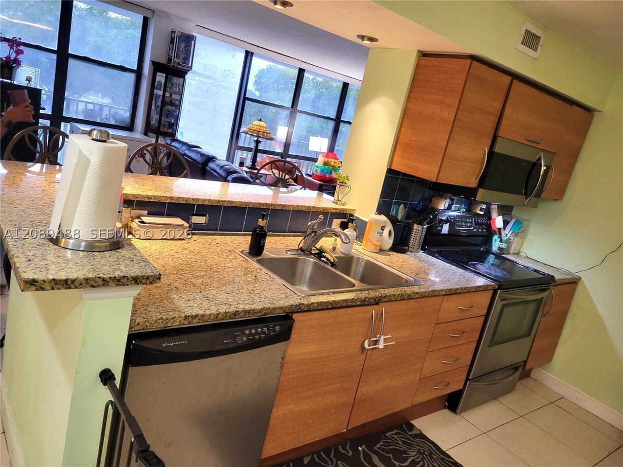 Real estate property located at 800 Parkview Dr #309, Broward, Oceanview Park Condo, Hallandale Beach, FL
