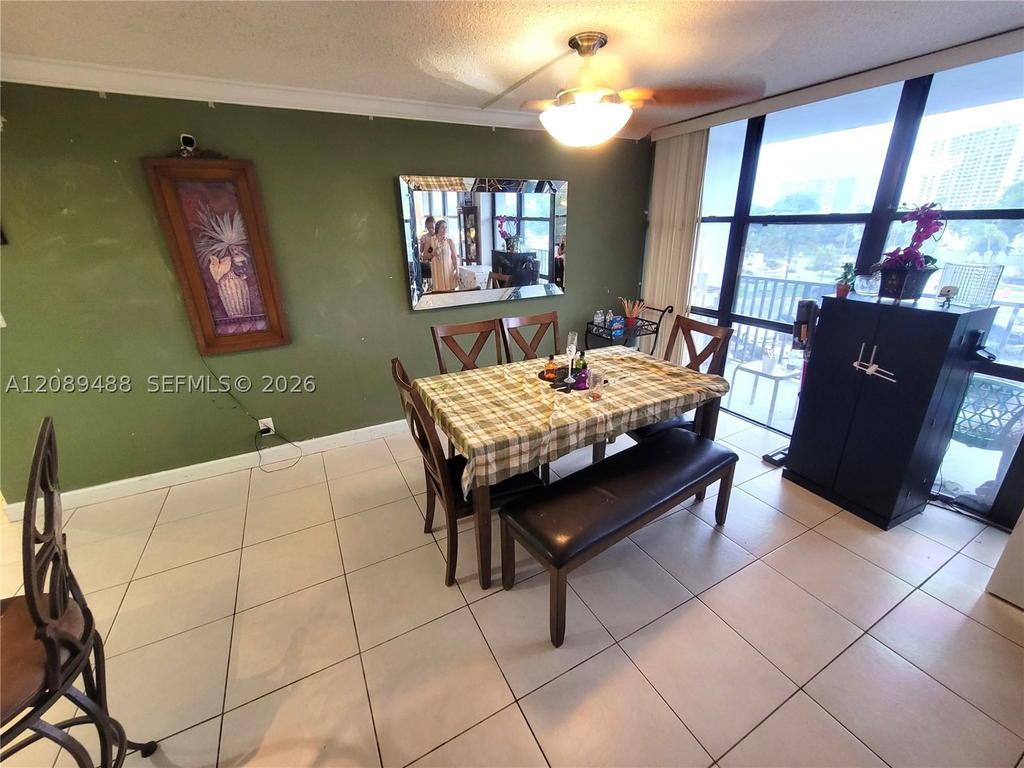Real estate property located at 800 Parkview Dr #309, Broward, Oceanview Park Condo, Hallandale Beach, FL