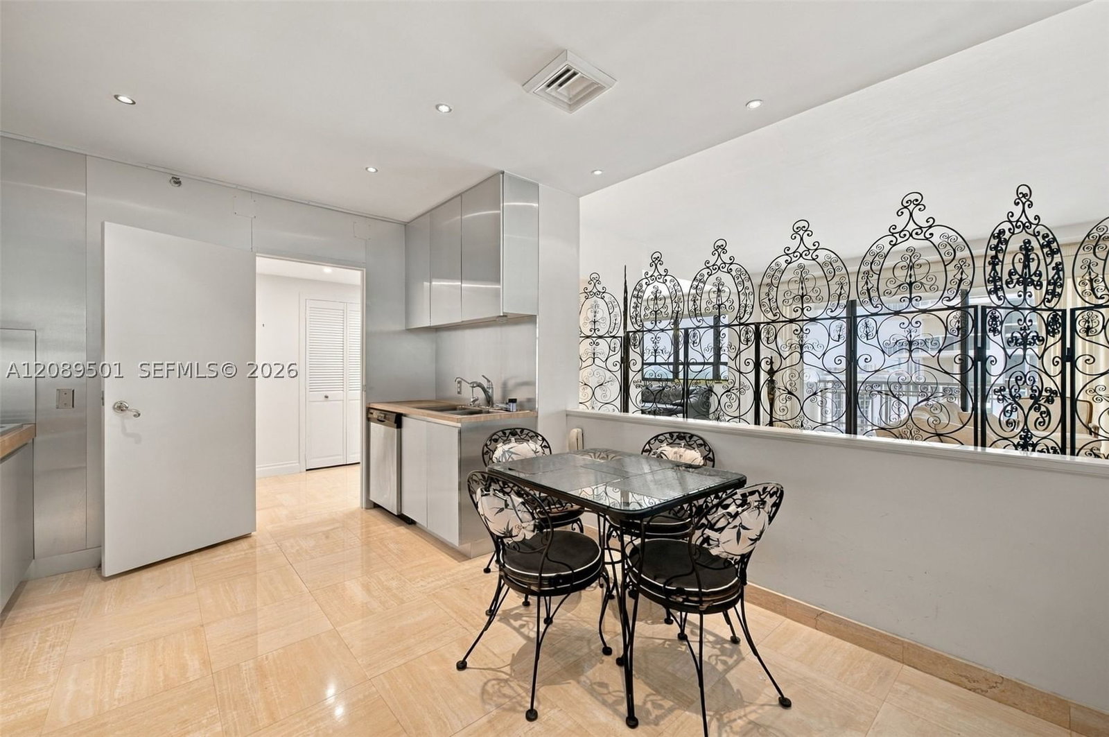 Real estate property located at 10205 Collins Ave #1704, Miami-dade, Kenilworth Condo, Bal Harbour, FL